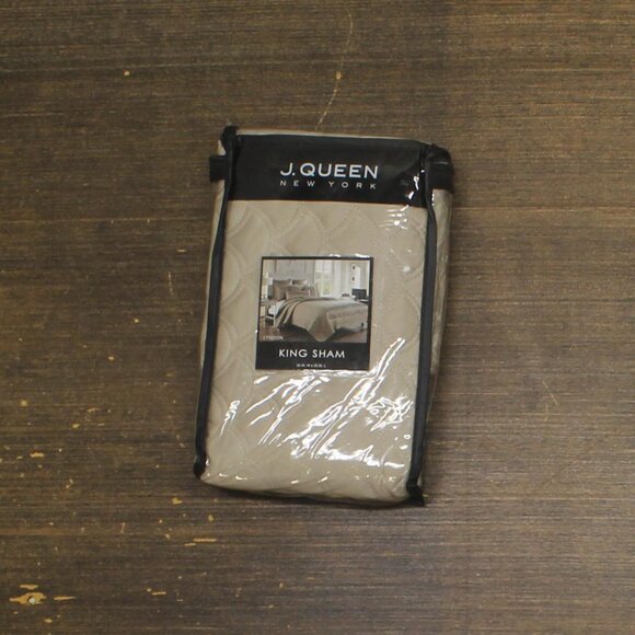 NWT J. Queen New York Lyndon Quilted Single Pillow Sham Taupe Brown King - Picture 3 of 7